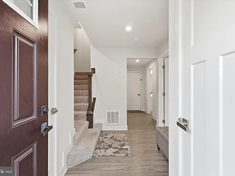 24595 Laurel Lake Ter — Photo 4