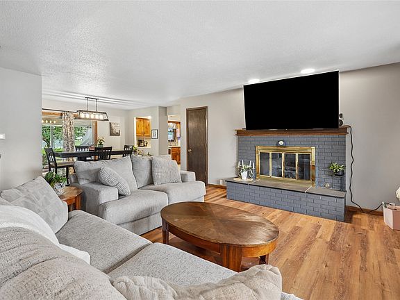 4th image of 1406 W Grandview Dr
