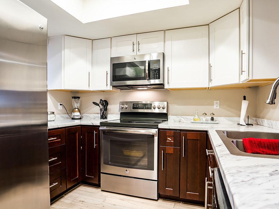 1st image of 1601 W Sunnyside Dr Unit 116