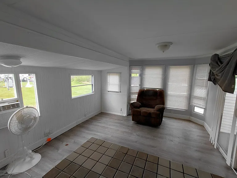 3076 SW Swain Ave #6 — Photo 18
