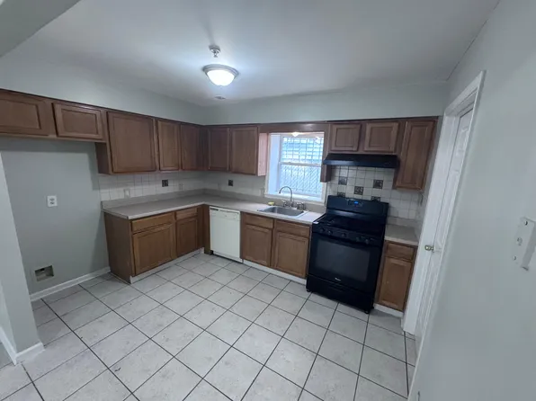132 Fabyan Pl, Newark, NJ
