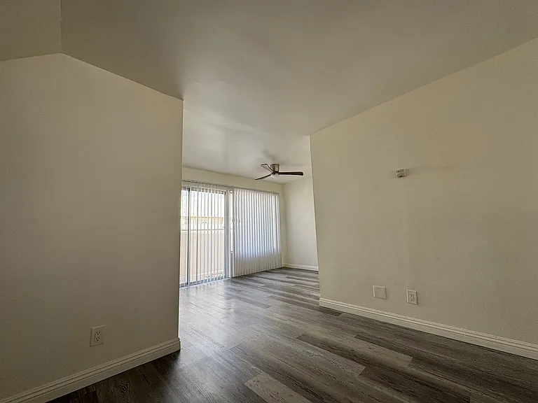 2780 Orange Ave — Photo 4