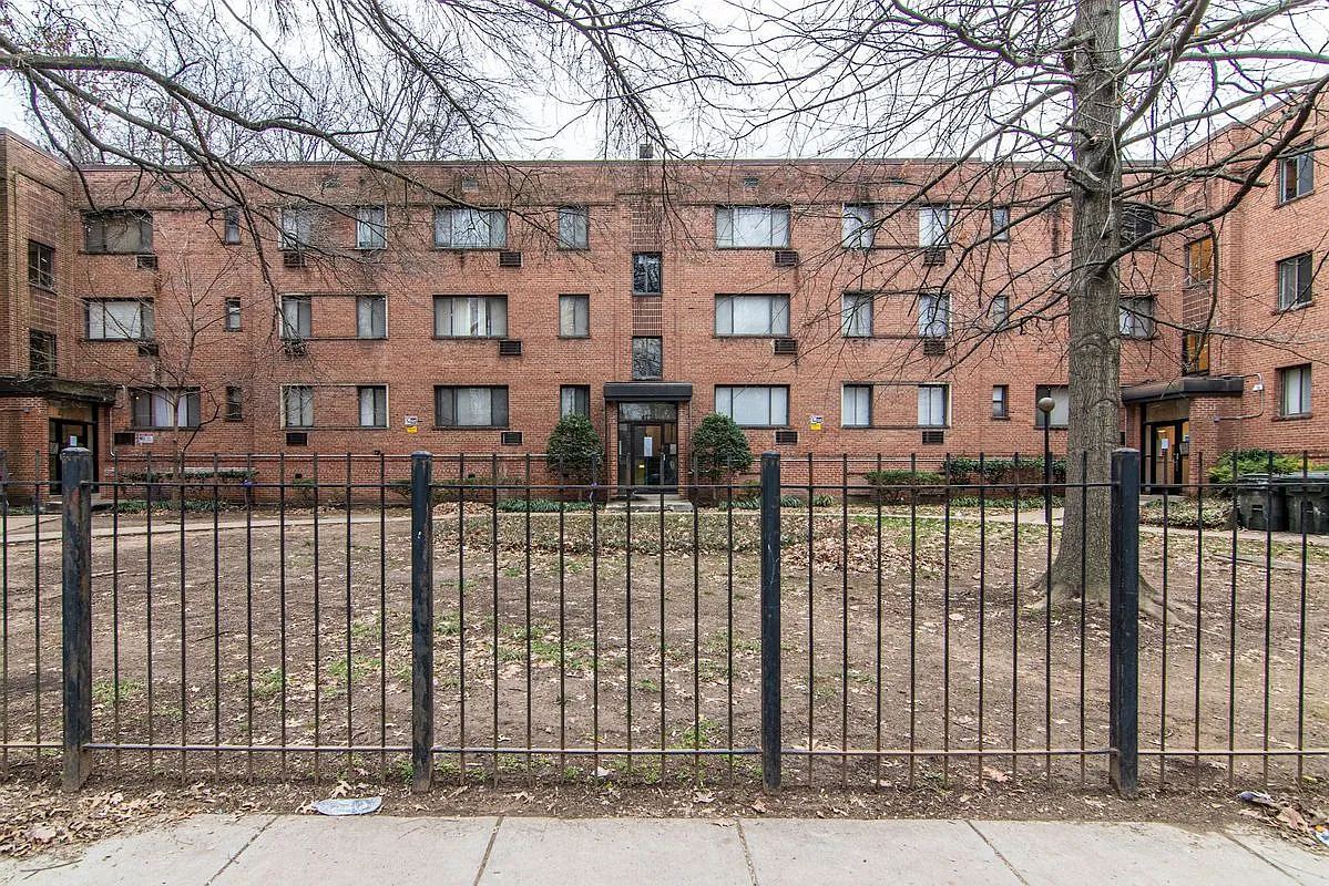 2 bed, 1.0 bath, 753 sqft, $1,600 — Photo 2