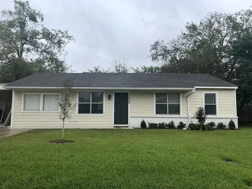 1009 Welsh Ave