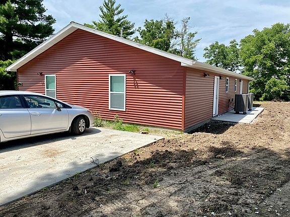 4th image of 815 N Davis St