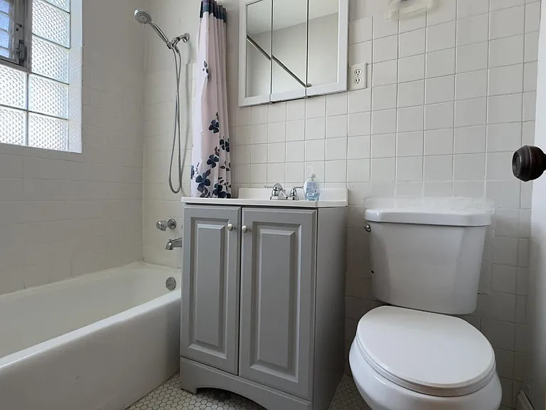 6855 W Addison St #1 — Photo 8