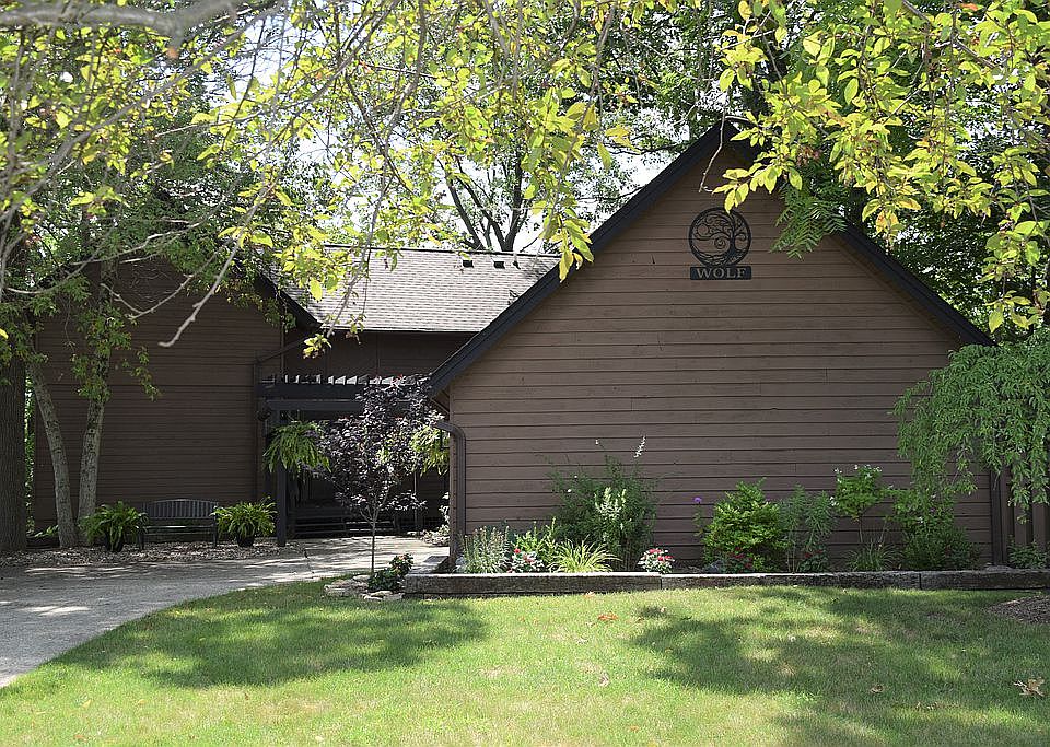 1st image of 222 Coventry Way