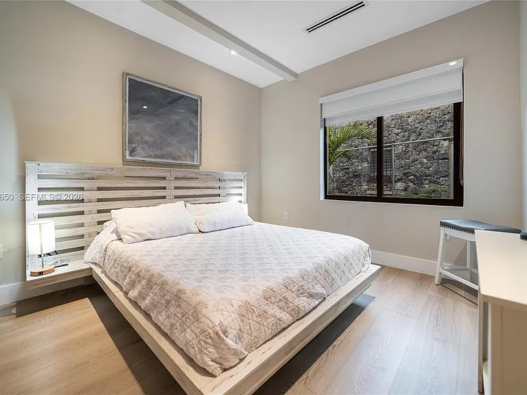 1663 SW 13th St — Photo 36