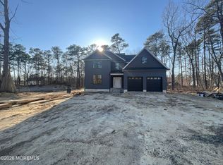 2 Railroad Avenue, Bayville, NJ 08721