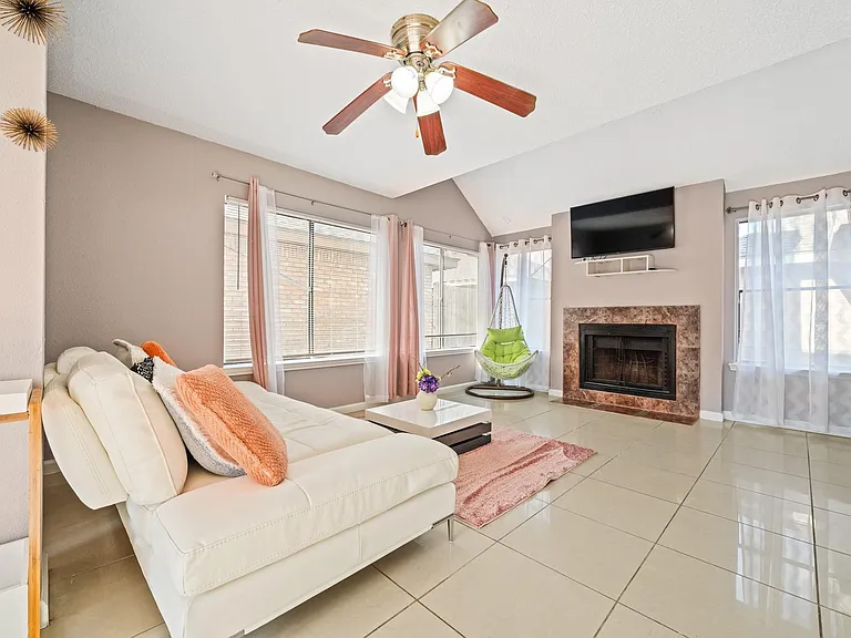 8629 Kinghaven St — Photo 13