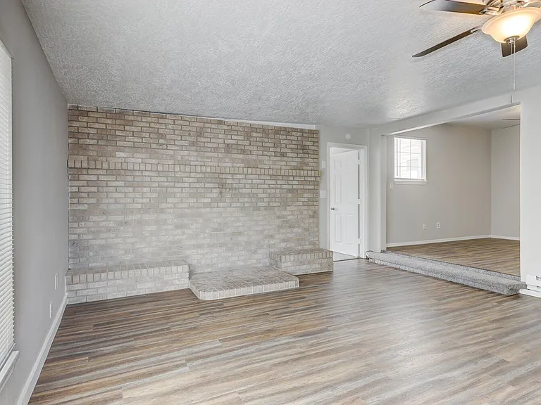 Large Fully Remodeled 3 Bedroom Duplex in Nampa — Photo 9