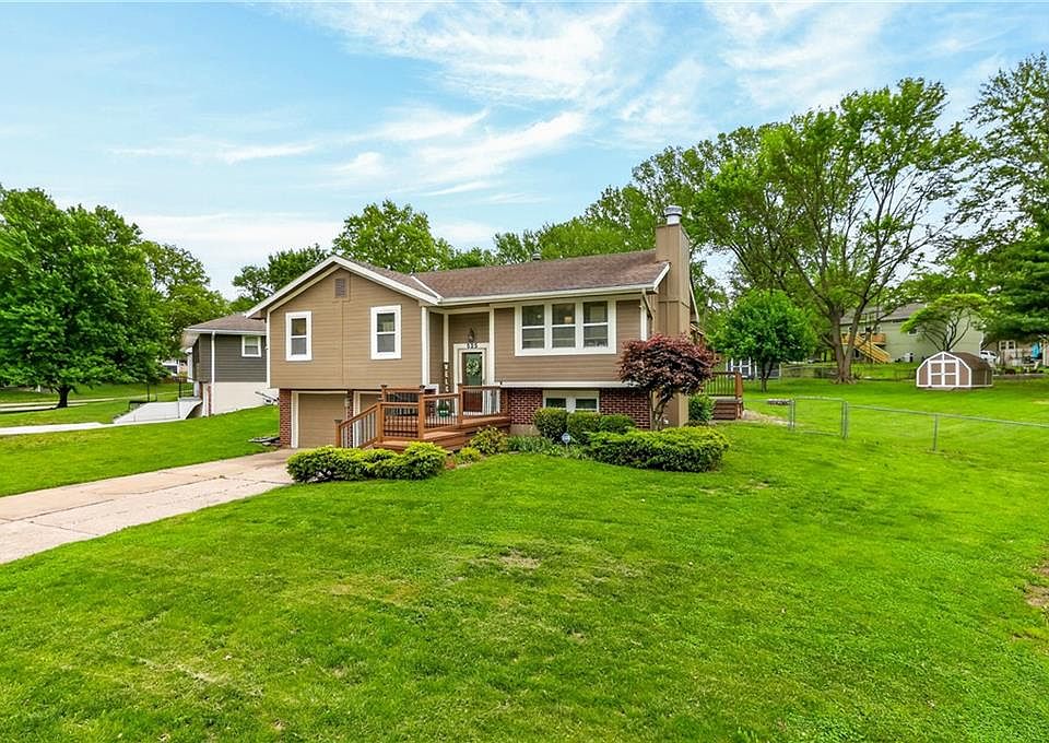 525 NE Noeleen Ln, Lees Summit, MO 64086 | Zillow