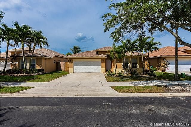1st image of 315 E Royal Cove Cir