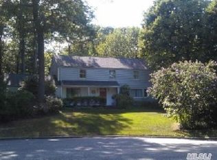 33 Brewster Hill Rd, East Setauket, NY 11733