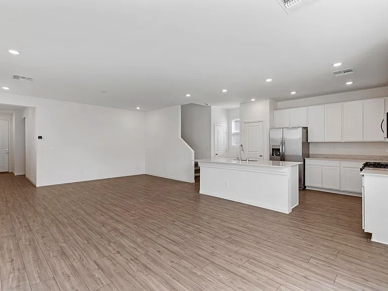 10183 Glowing Amber St — Photo 9