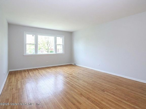 5th image of 3706 Amboy Rd