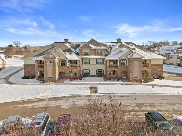 2955 West Drexel AVENUE #409, Franklin, WI 53132