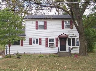 132 N State St, Lockport, IL 60441