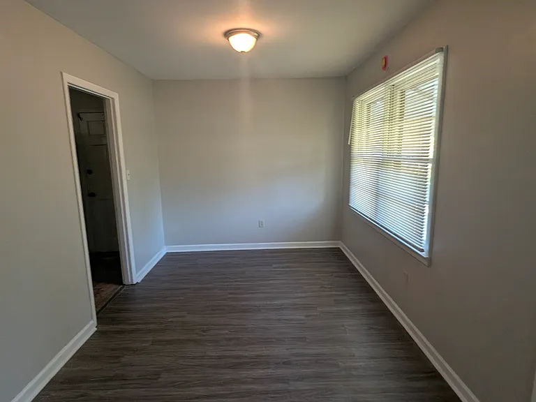 404 Carolina Ave — Photo 12