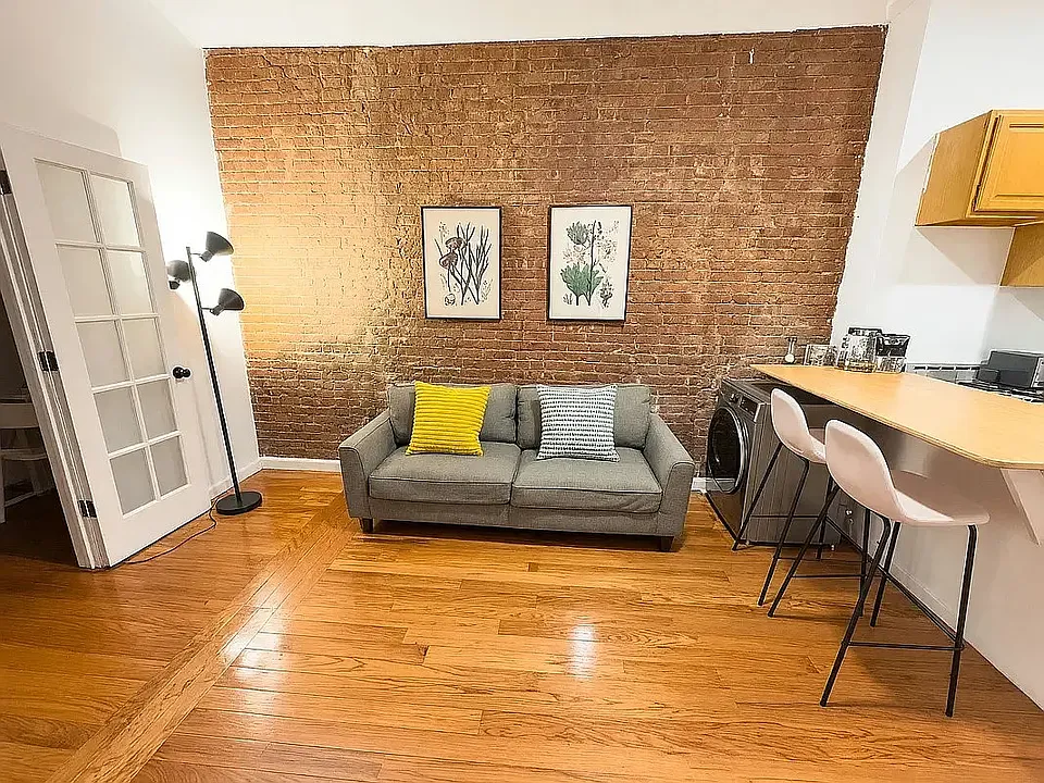 1727 2nd Ave #3RS
