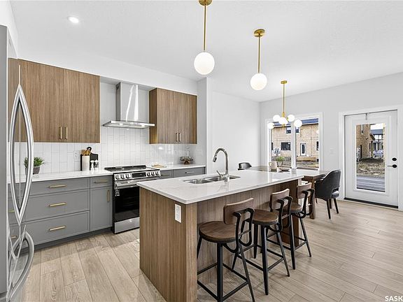 5th image of UNIT 6-830 Brighton BOULEVARD