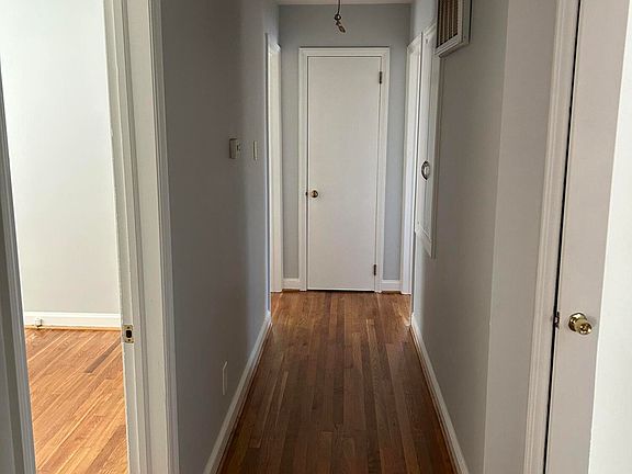 5th image of 1008 Horton Rd