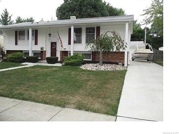 2nd image of 34 Wedgewood Dr