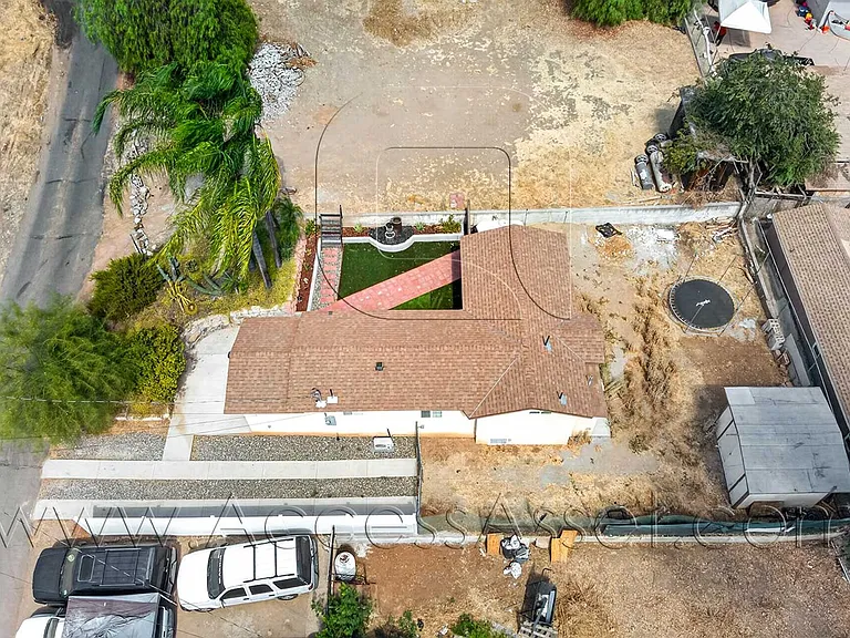 23963 Lodge Dr — Photo 7