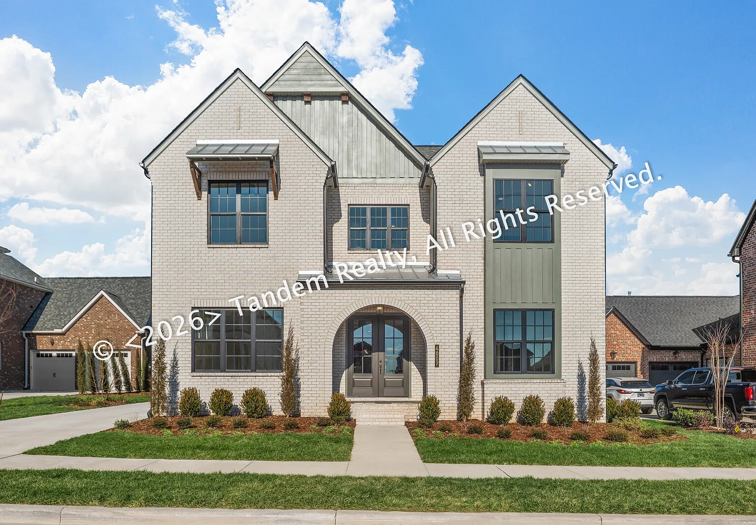 5 bed, 5.5 bath, 4600 sqft, $7,895 — Photo 1