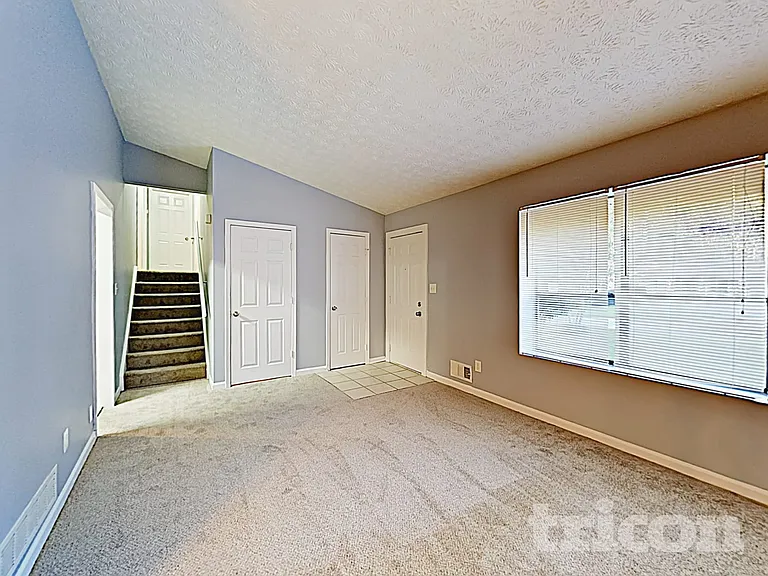 133 Fairview Dr — Photo 3