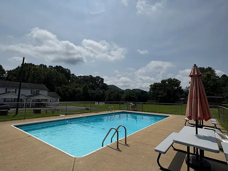1476 Highway 126 #B8 — Photo 4