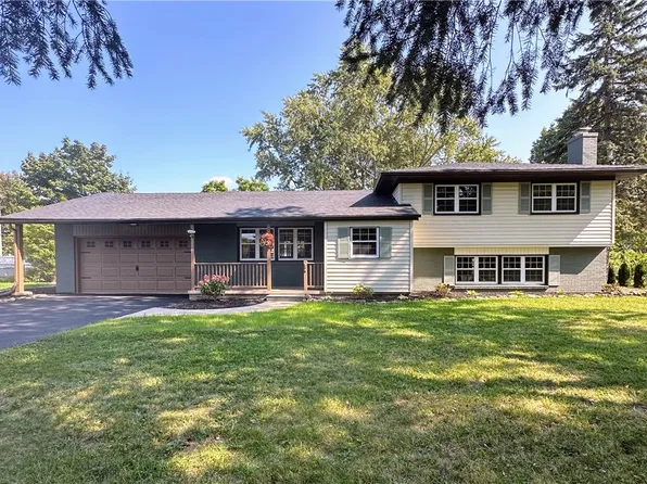 366 Mendon Rd, Pittsford, NY 14534