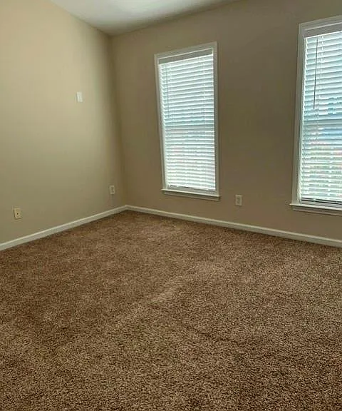 1317 Thornborough Dr — Photo 14