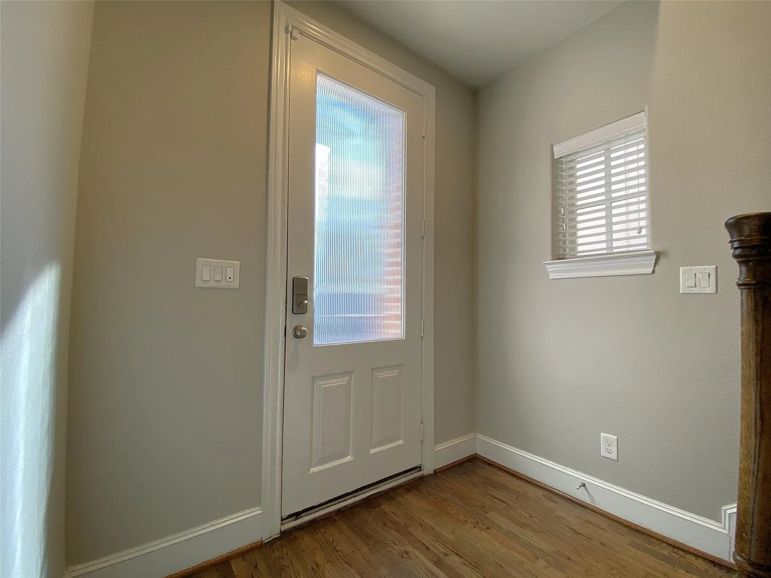 3 bed, 3.5 bath, 2976 sqft, $4,300 — Photo 3