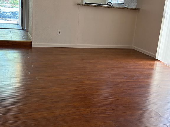 2nd image of 2023 27th St APT 1
