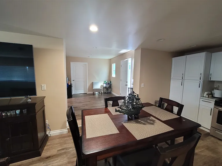 1207 N Fries Ave #B — Photo 18