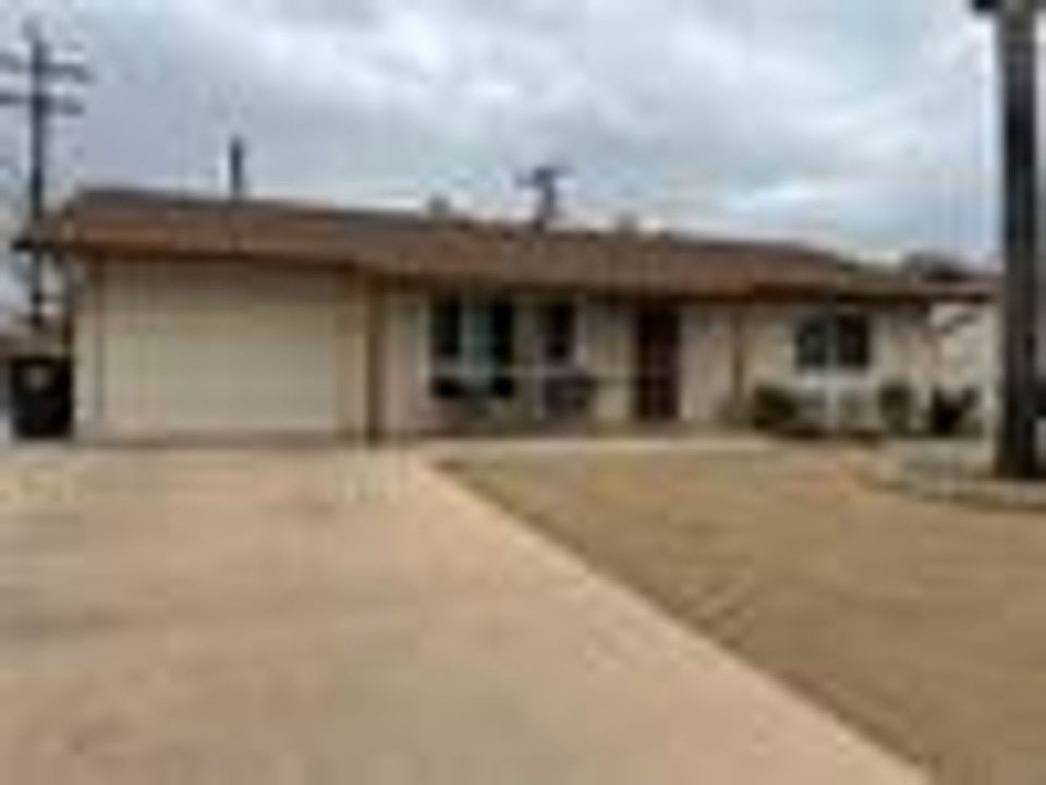 2nd image of 29167 Bradley Rd