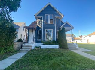 242 Ford Ave, Wyandotte, MI 48192