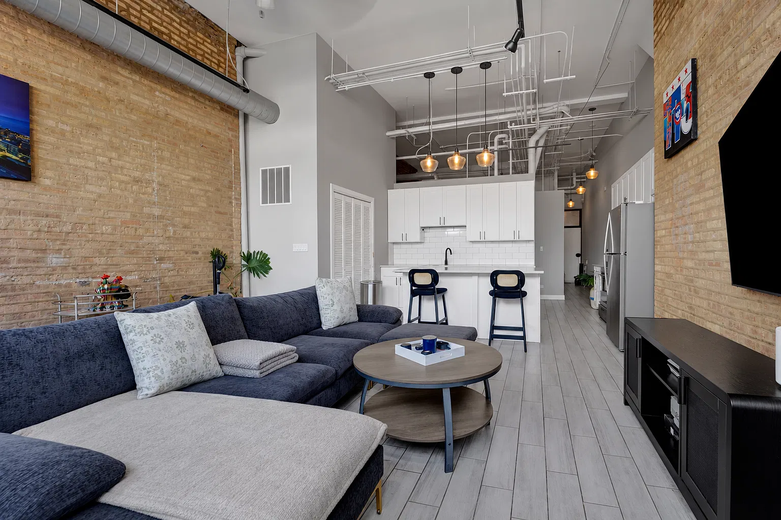 2 bed, $1,995 — Photo 2