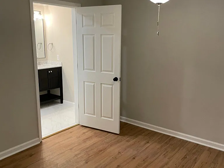 706 Avenue C SE — Photo 20