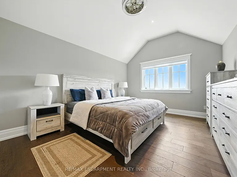 597 Old York Rd — Photo 27