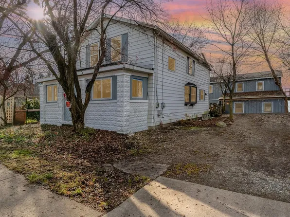 208 McClung Rd, La Porte, IN 46350