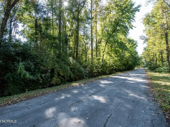 112 Tradewinds Road, Newport, NC 28570