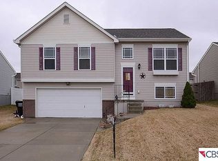 16103 Birch Ave, Omaha, NE 68136