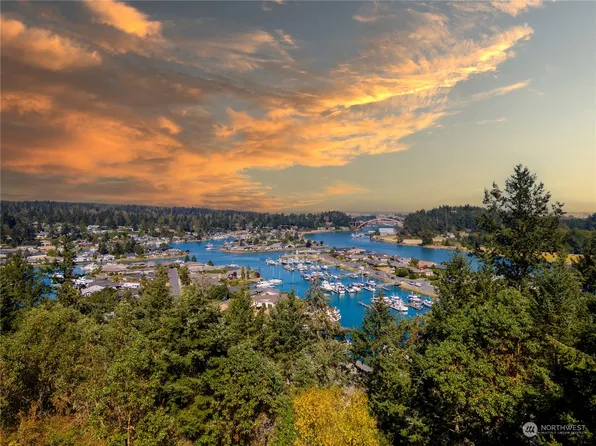 574 Klamath Drive, La Conner, WA 98257