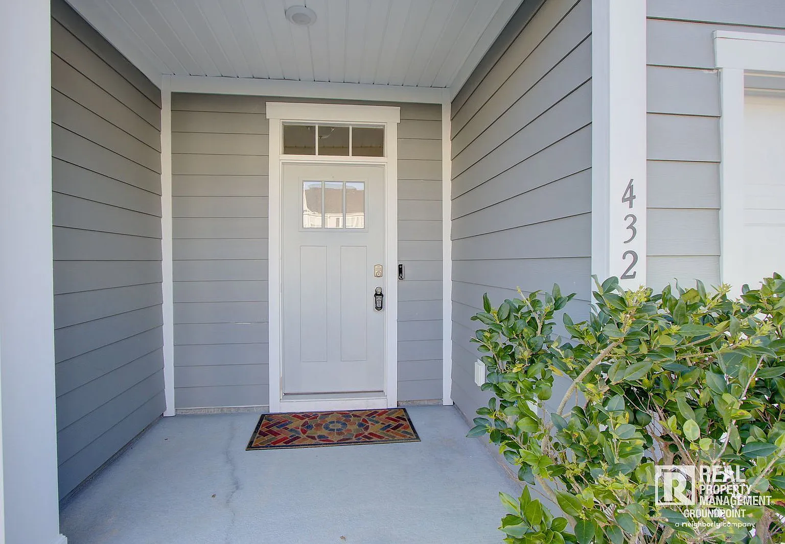 3 bed, 2.5 bath, 1698 sqft, $2,200 — Photo 2