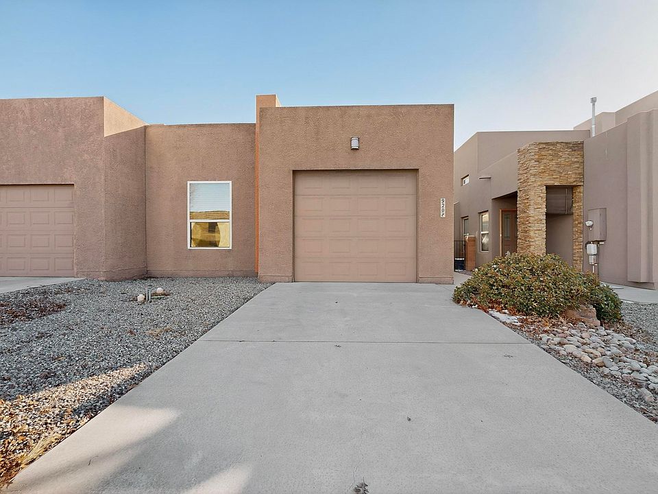 1st image of 920 Sellers Dr NE