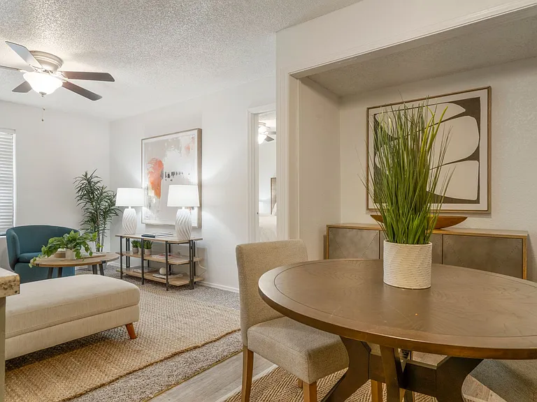 Twin Oaks - $500 Off First Months Rent! — Photo 5