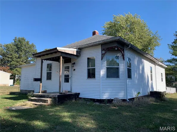 312 Charles Ave, Greenville, IL 62246