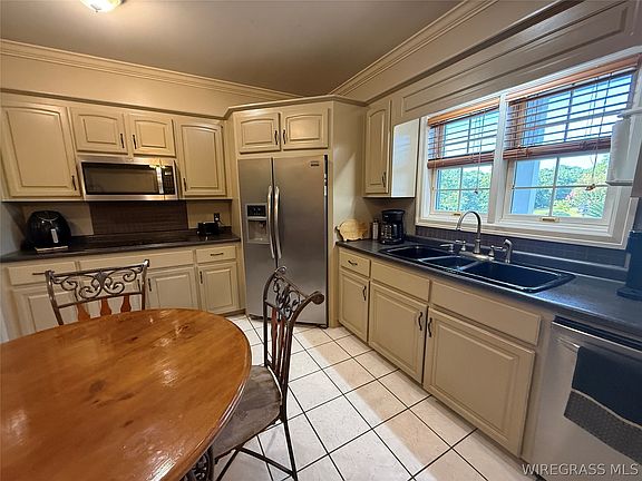 4th image of 3451 Mitchell Rd
